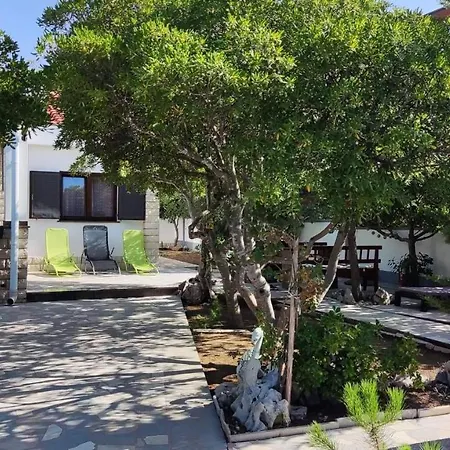 Villa Pagar - With Hydromassage Pool, Pets Friendly And Fresh Interior 2026 Povljana