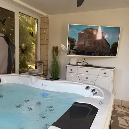 Pagar - With Hydromassage Pool, Pets Friendly 别墅 *