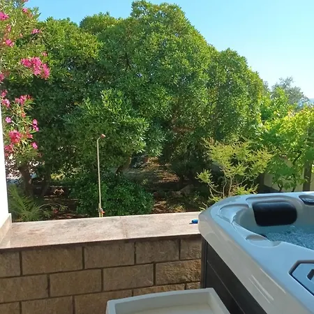 Pagar - With Jacuzzi - Renovated In 2022 ヴィラ *