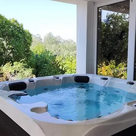 别墅 Pagar - With Hydromassage Pool, Pets Friendly 波弗加纳