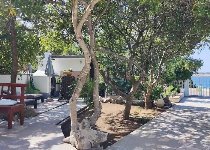 Villa Pagar - With Hydromassage Pool, Pets Friendly *