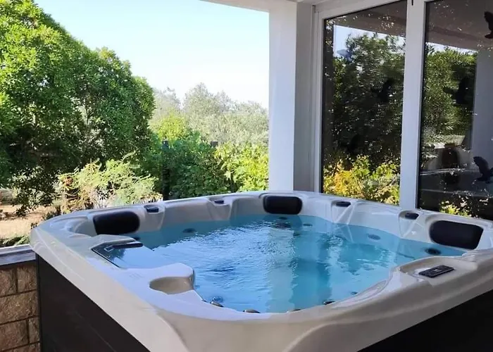 Villa Pagar - With Hydromassage Pool, Pets Friendly Povljana