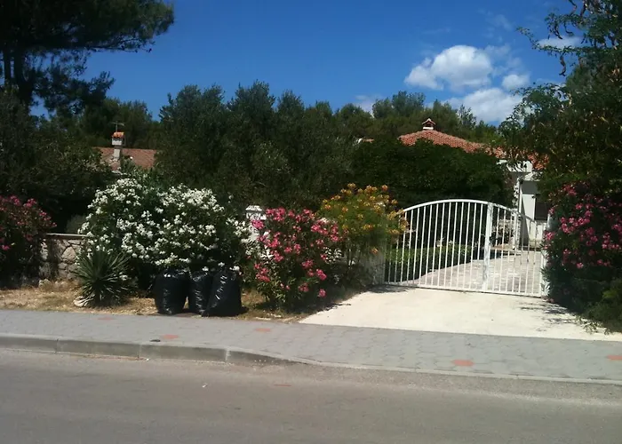 Villa Pagar - With Hydromassage Pool, Pets Friendly Povljana