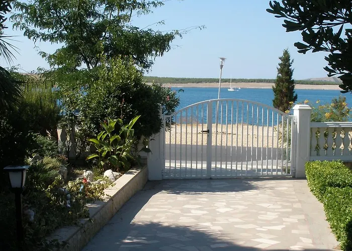 Pagar - With Hydromassage Pool, Pets Friendly