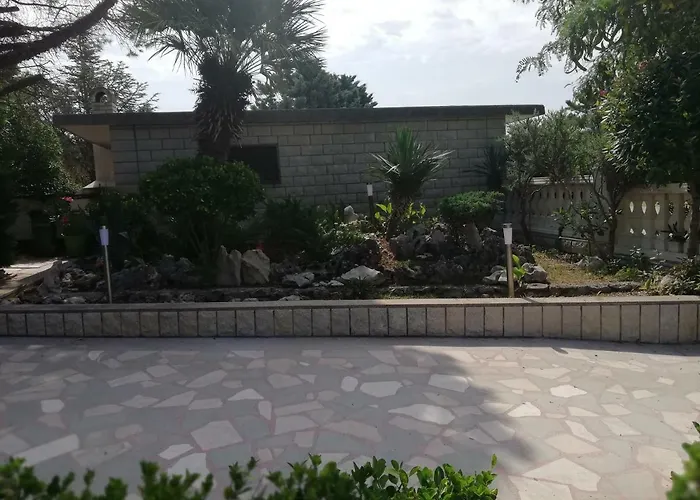 Pagar - With Hydromassage Pool, Pets Friendly Villa *