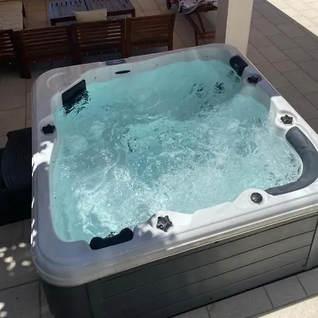 Villa Pagar - With Hydromassage Pool, Pets Friendly And Fresh Interior 2026