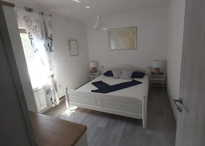 Pagar - With Hydromassage Pool, Pets Friendly Vila