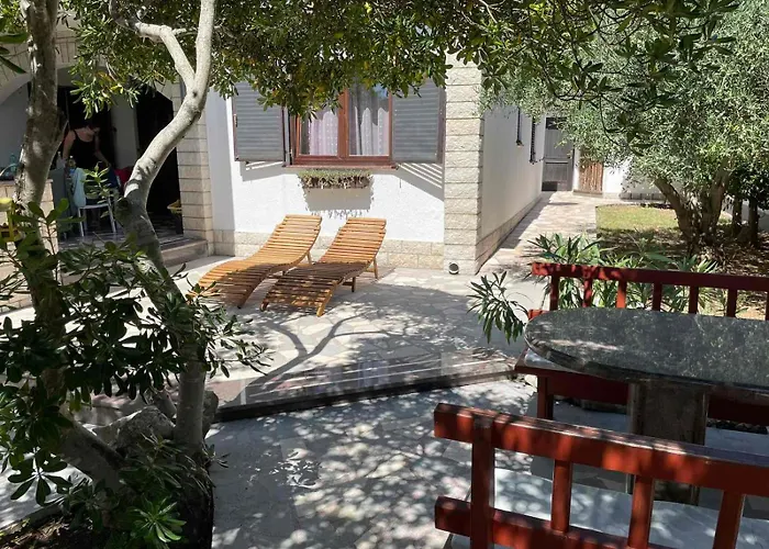 Pagar - With Hydromassage Pool, Pets Friendly And Fresh Interior 2026