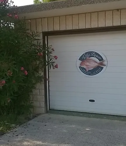 Pagar - With Hydromassage Pool, Pets Friendly Vila