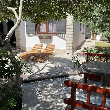 Pagar - With Hydromassage Pool, Pets Friendly And Fresh Interior 2026