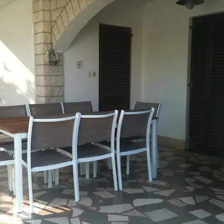 Pagar - With Hydromassage Pool, Pets Friendly And Fresh Interior 2026 Willa *