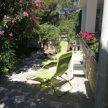 Pagar - With Hydromassage Pool, Pets Friendly And Fresh Interior 2026