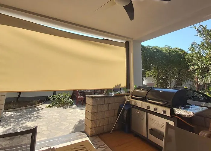 Pagar - With Hydromassage Pool, Pets Friendly וילה