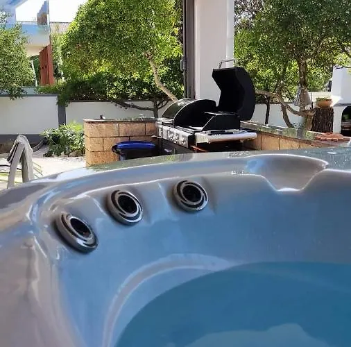 Pagar - With Hydromassage Pool, Pets Friendly * פובליאנה